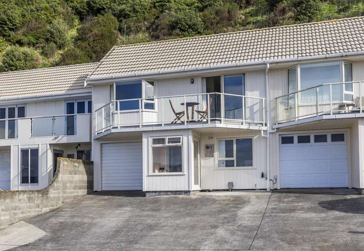 2/420 Queens Drive Lyall Bay_14