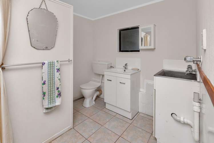 2 McKenzie Avenue Onerahi_18