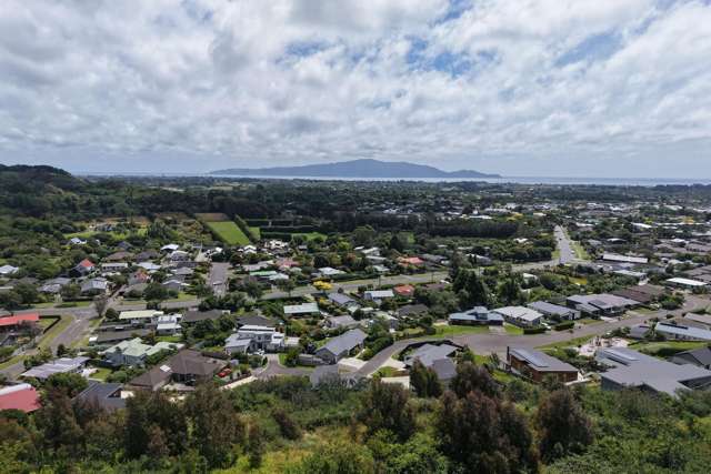 78 - 96 Kakariki Grove Waikanae_1