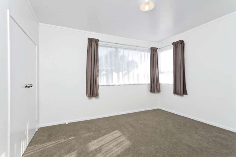 176 Mahia Road Wattle Downs_10