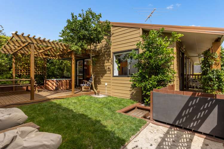 1/92 Kervil Avenue Te Atatu Peninsula_1