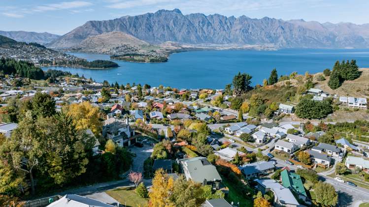 22b Lochy Road Fernhill/Sunshine Bay_22