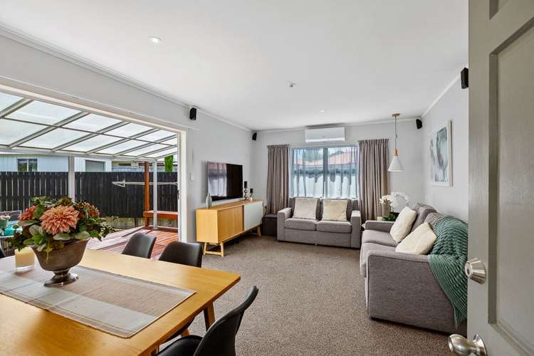 1/12 Doment Crescent Orewa_5