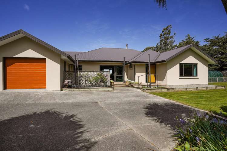 152 Deans Road Darfield_24