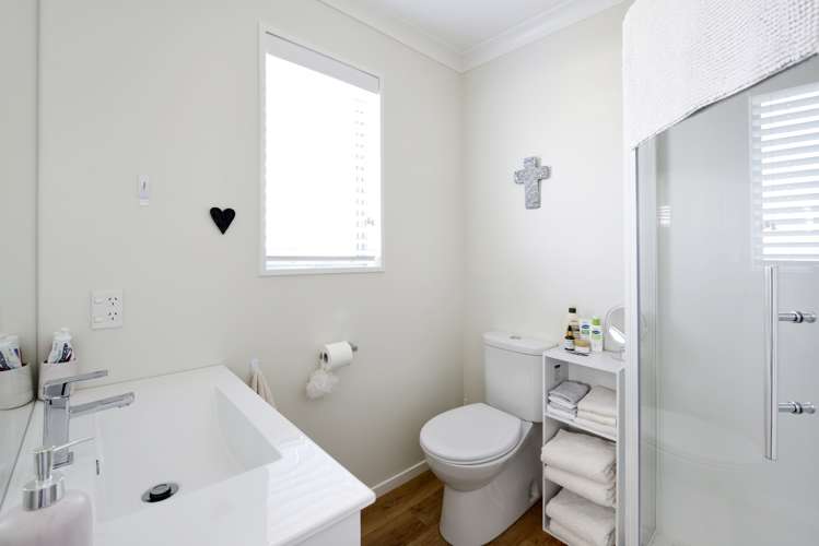 41 Kendall View Stoke_10