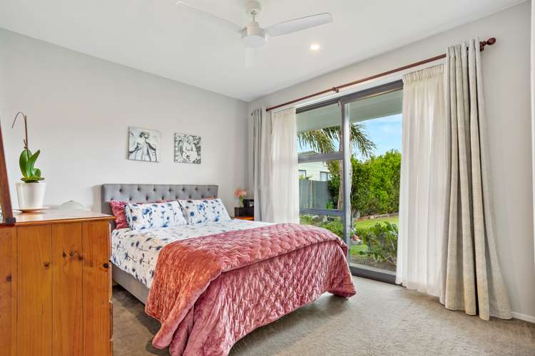 8 Bosun Place Te Atatu Peninsula_18