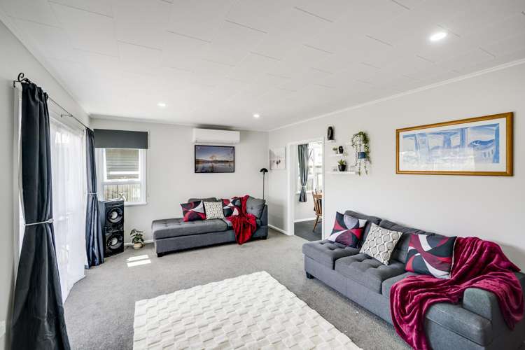 69 Clarence Cox Crescent_3