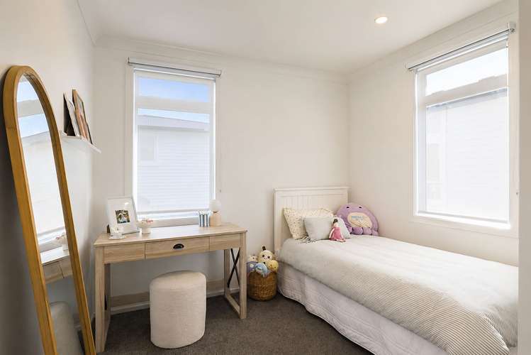147 Devon Street West Hillcrest_11