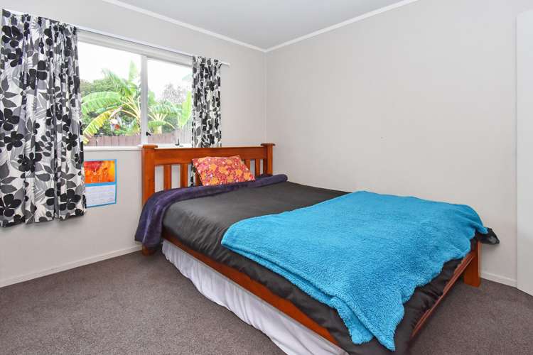 6 Leila Place Clover Park_10