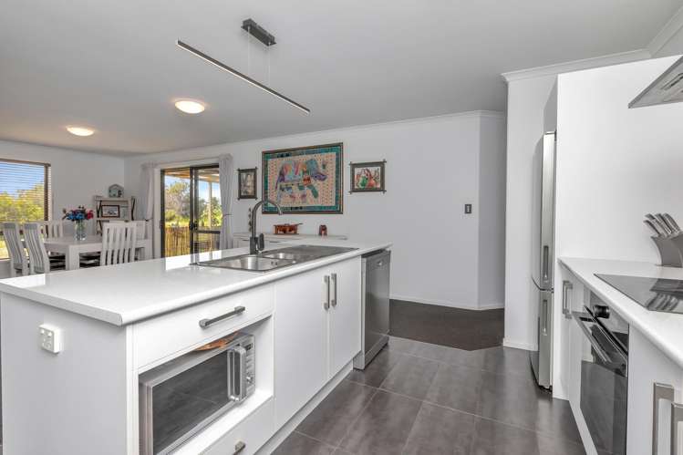 33 Ocean View Rise Ruakākā_12