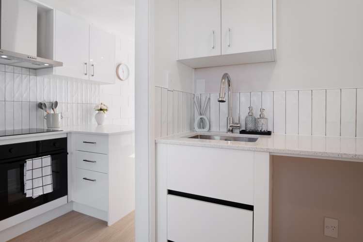 2/134 Edmonton Road Te Atatu South_8