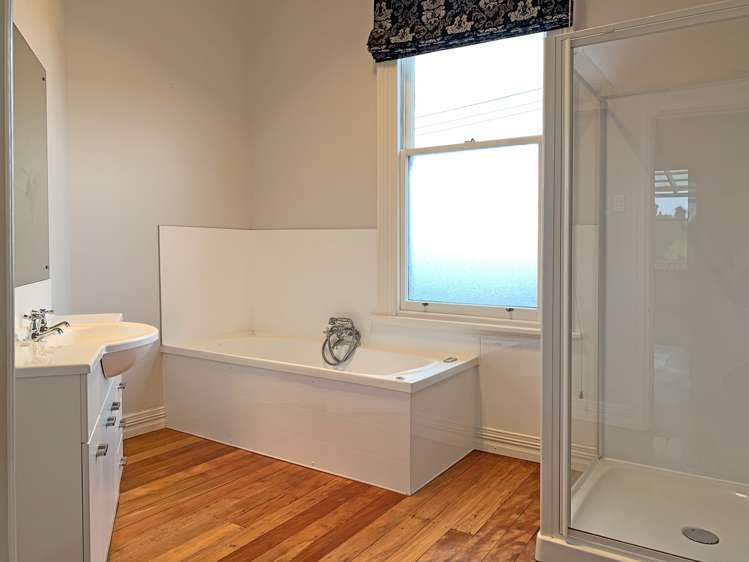 240 Clyde Street Balclutha_12