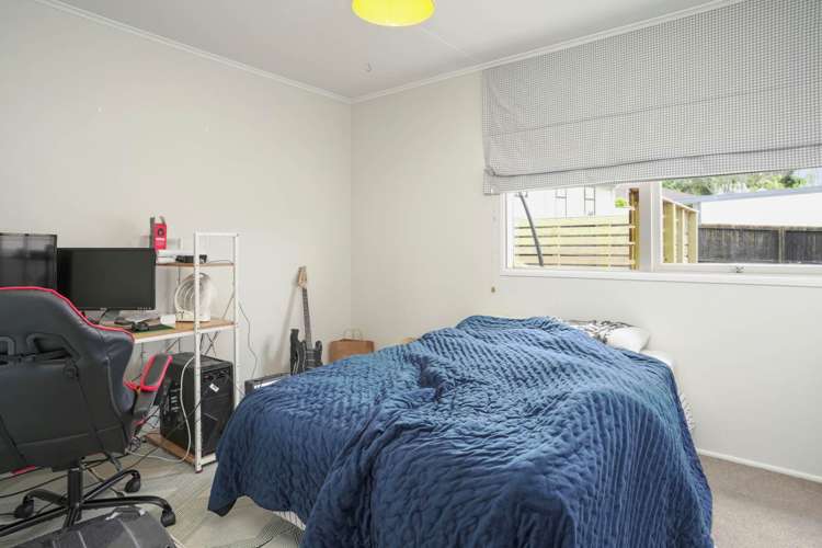 20b Coronation Street Belmont_10