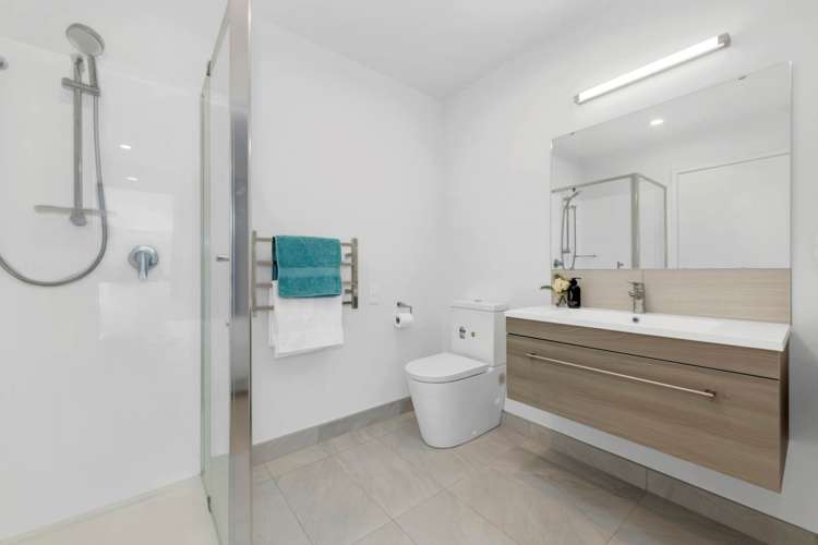 17 Gateway Avenue Beachlands_16