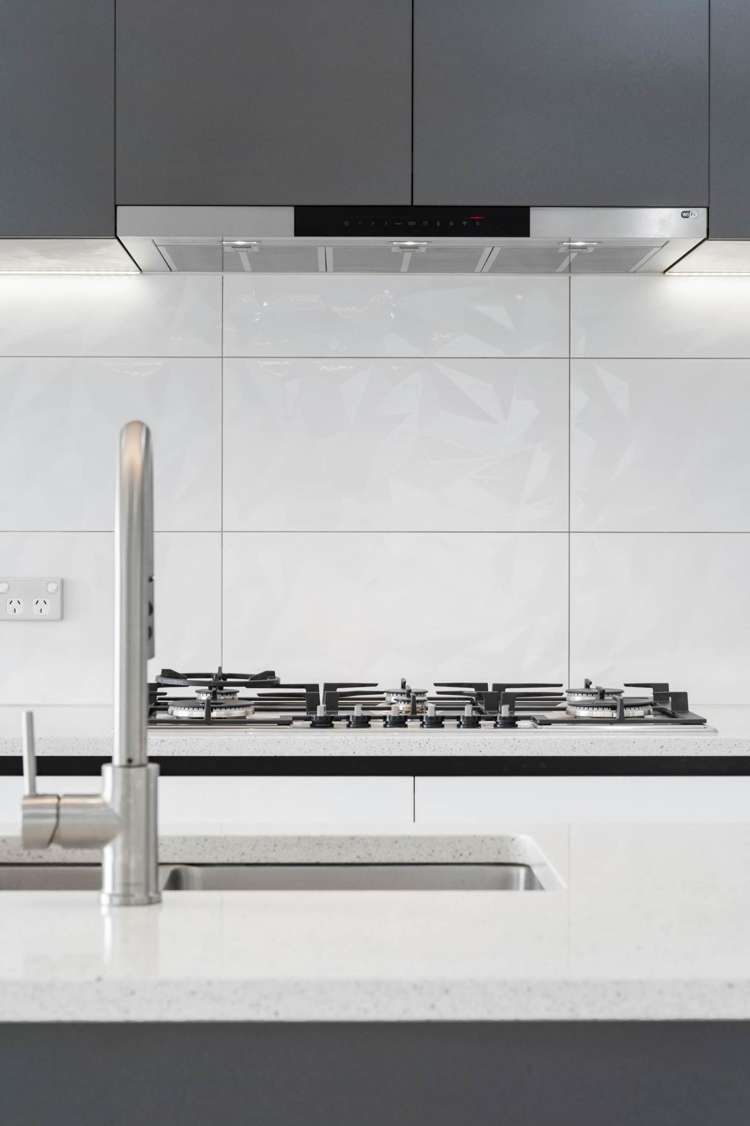 82 Joseph Street Flat Bush_33