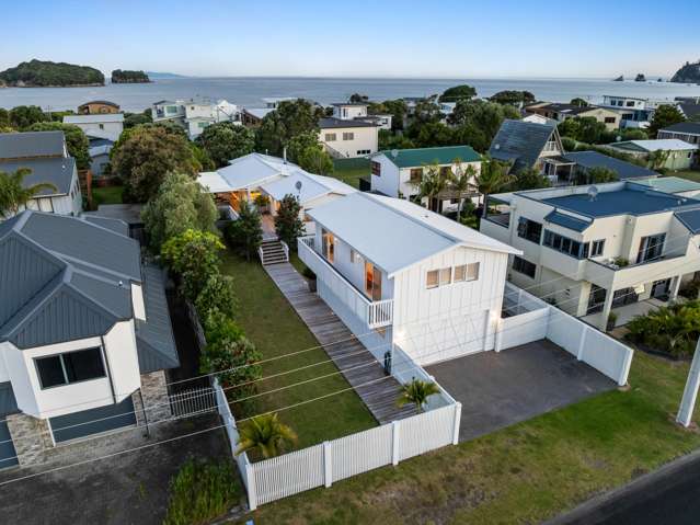 Dream Coastal Estate for Extended Family Living