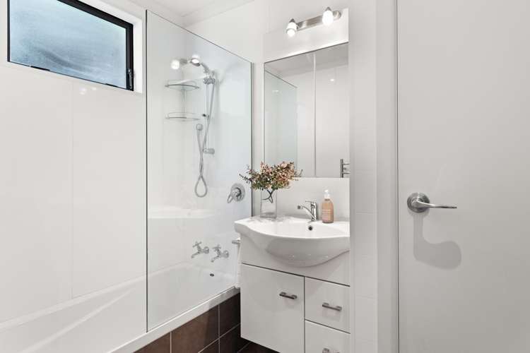 21 Denholm Road Hospital Hill_36