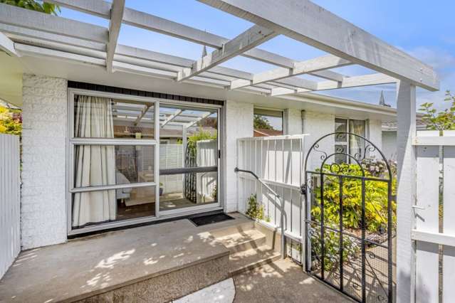 2/50 Selwyn Street Somerfield_1