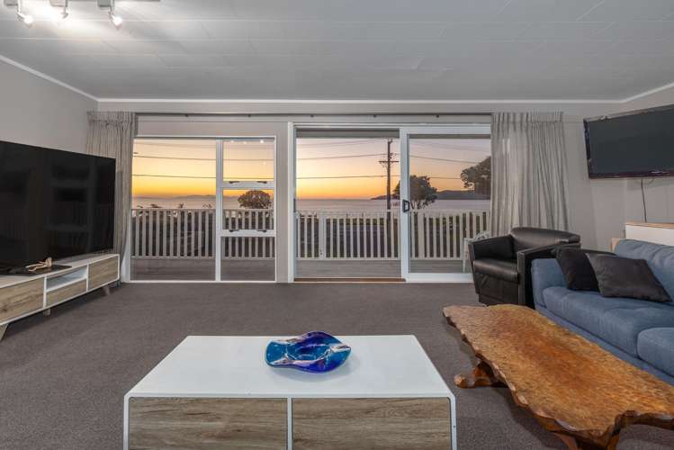 104 Marine Parade Paraparaumu Beach_11