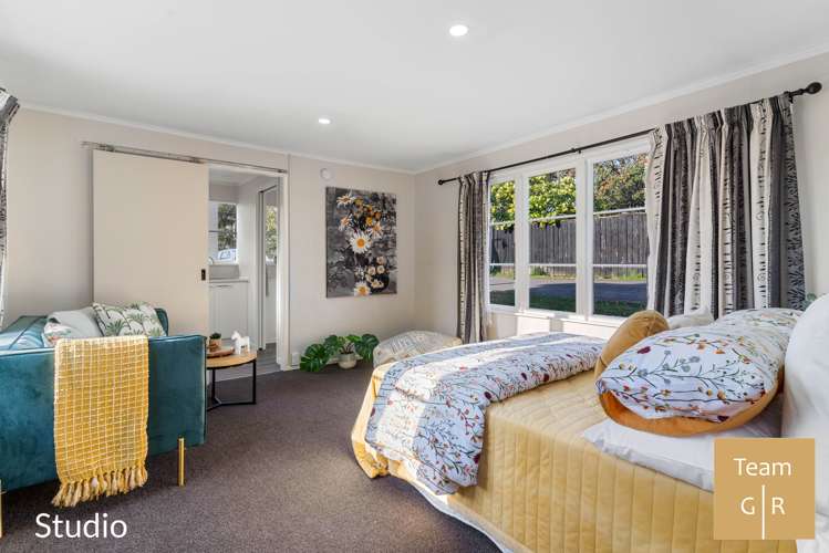 2/109 Beach Road Pahurehure_17