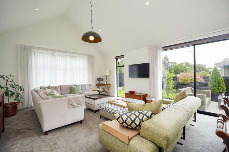 177 Queens Drive Richmond_3