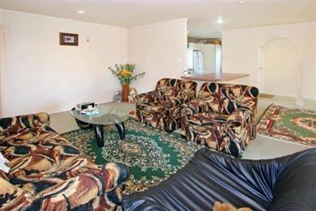 2/24 Sikkim Crescent Clover Park_1