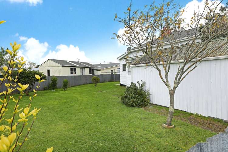 15 Burton Avenue Whanganui East_29