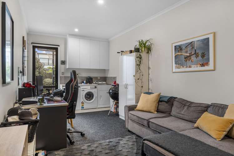 13 Ian Morrison Road Hobsonville_21