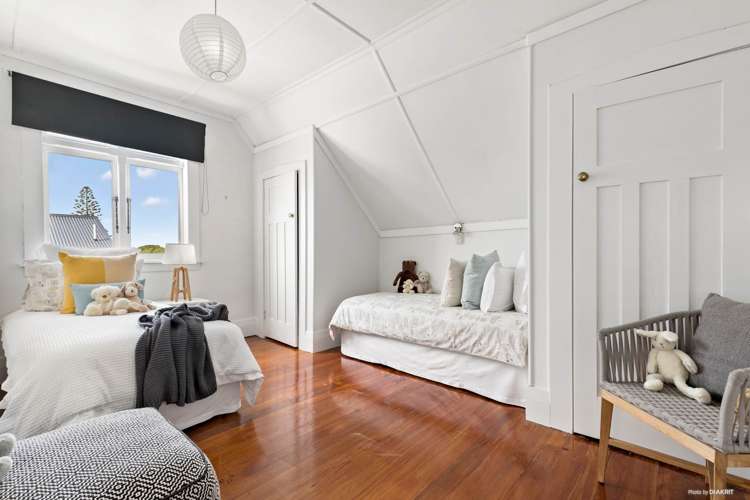 21 Empire Road Devonport_16