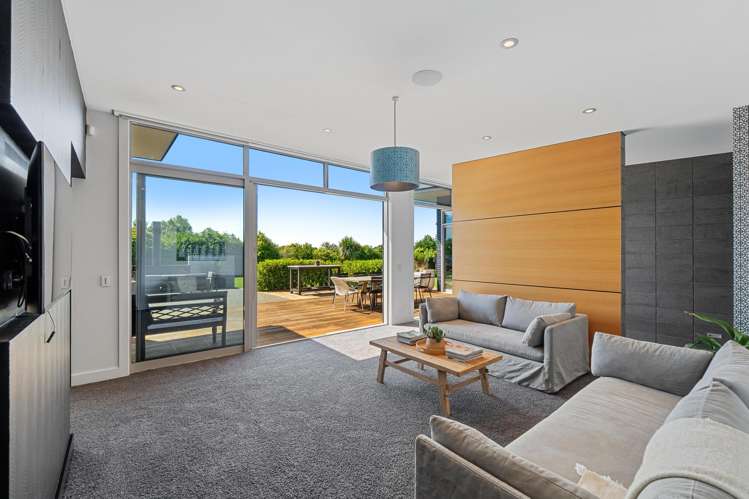 23-25 Black Road Otatara_10