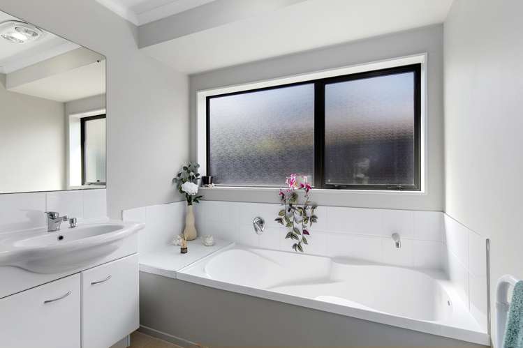 15 Aragon Grove Kingsley Heights_20