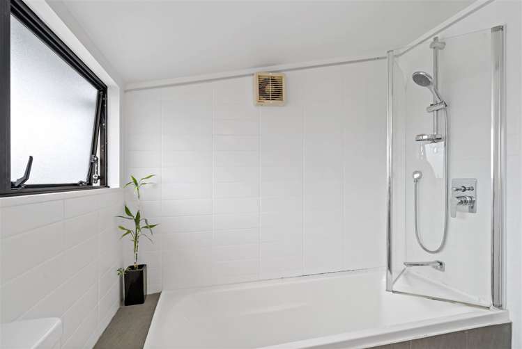 1/20 Lomond Street Takapuna_14