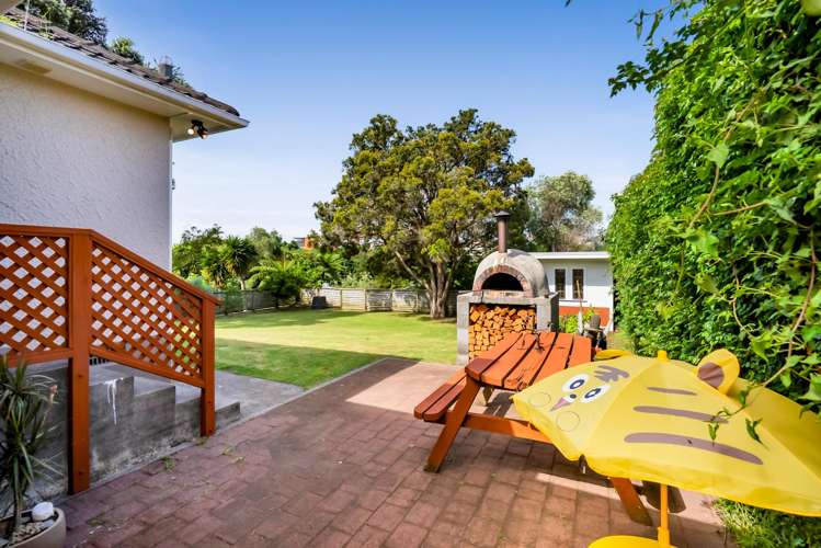 117 Seaview Road Westown_15