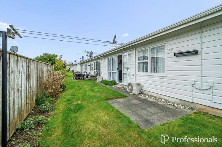 10/1079 High Street Taita_17
