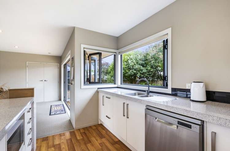 2/12 Glengarry Place Hilltop_8