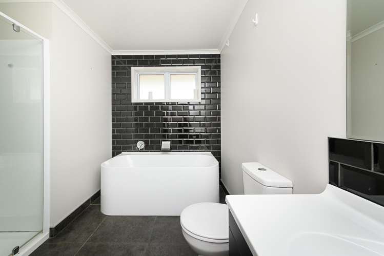 36 Macdonald Heights Feilding_24