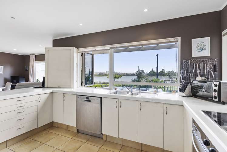 10b Edgewater Grove Orewa_6