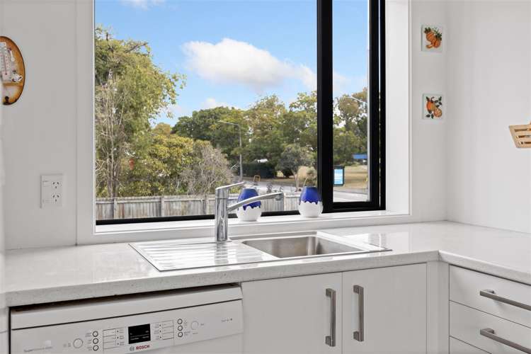 2/306 Stanmore Road Richmond_4