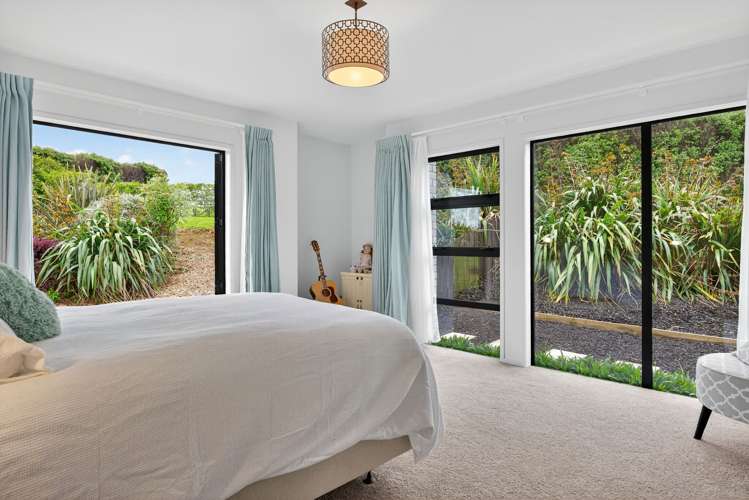 2 Lawrence Carter Drive Bombay_20