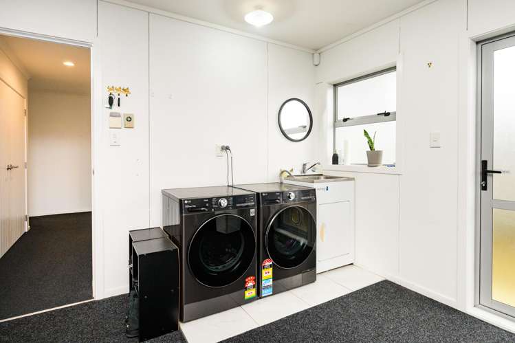 17 Lorenzo Place Kelvin Grove_18