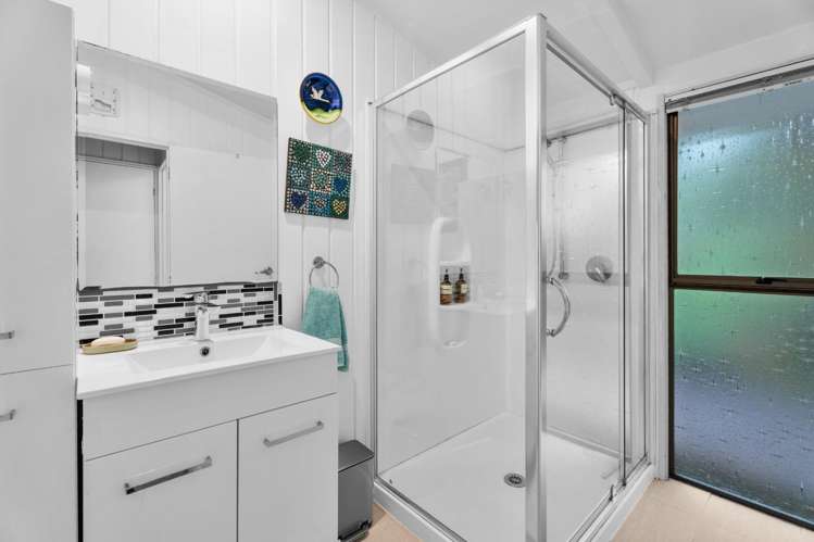 185 Laingholm Drive 1706_8