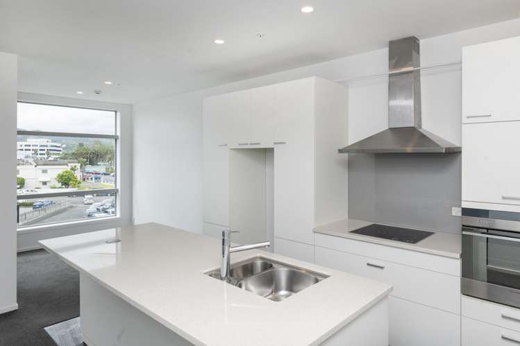 203/4 Reads Quay, Marinaview Gisborne_24