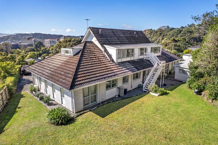 2/15 Upper Lewisville Terrace Thorndon_10