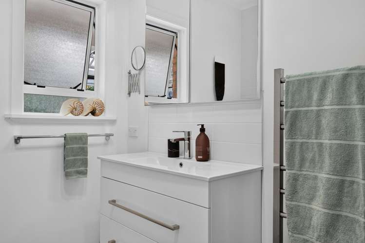 5 Waione Avenue Te Atatu Peninsula_22