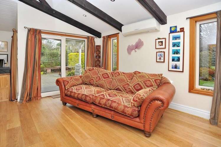 454 Johns Road Fernside_10