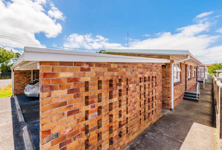 2/28 West Coast Road Glen Eden_16