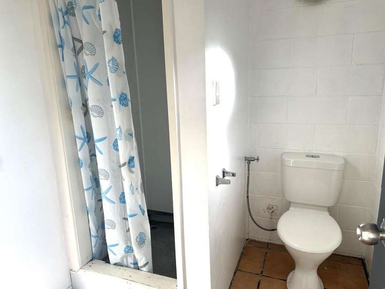 2 / 58 School Road Paihia_7