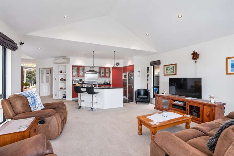20 Ludlow Drive Huntingdon/Lake Hood_10
