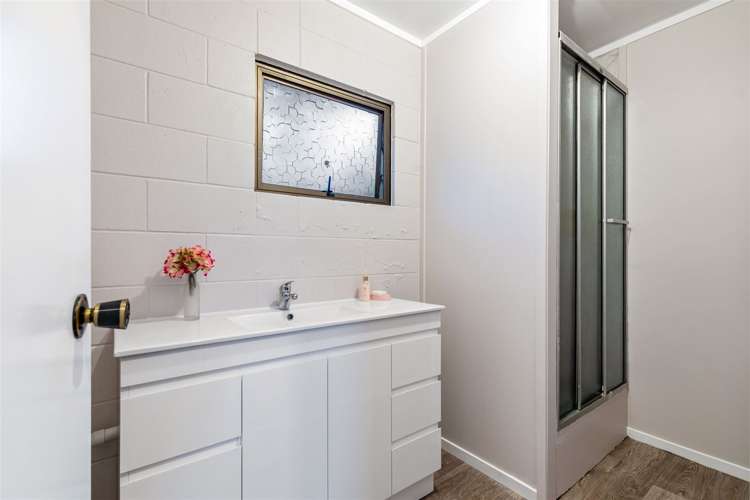2/18 Wernham Place Northcote_10