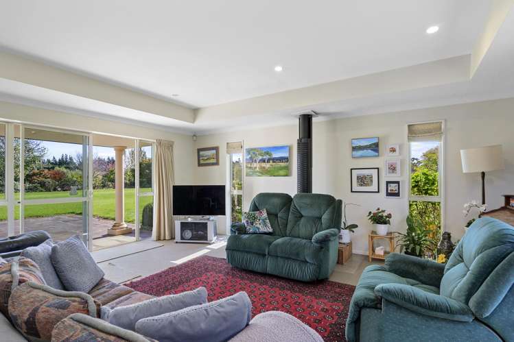 1735 Wards Road Greendale_16